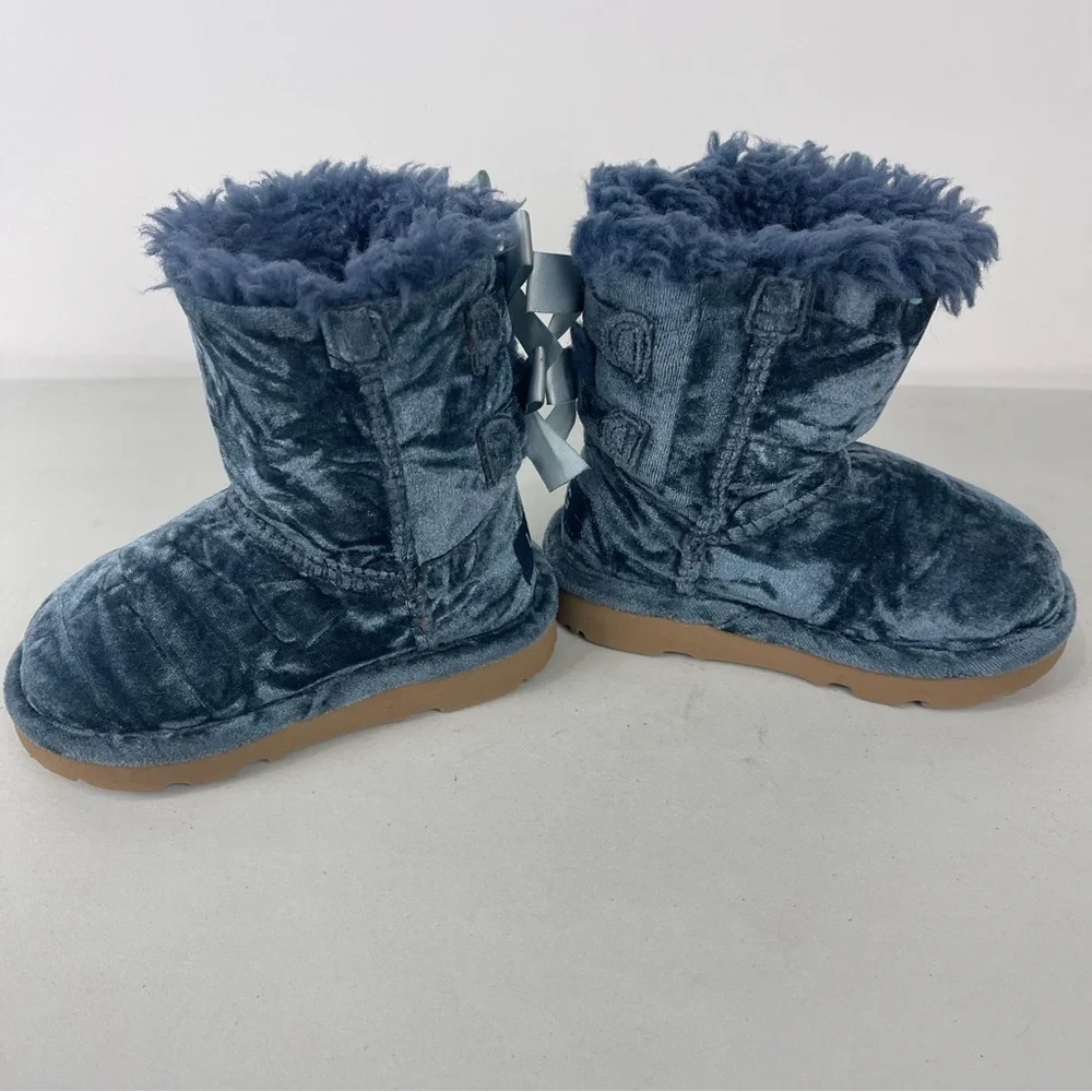 UGG Bailey Bow Boots Blue Crushed Velvet Little Girls Size 7 Toddler Fur Boots
